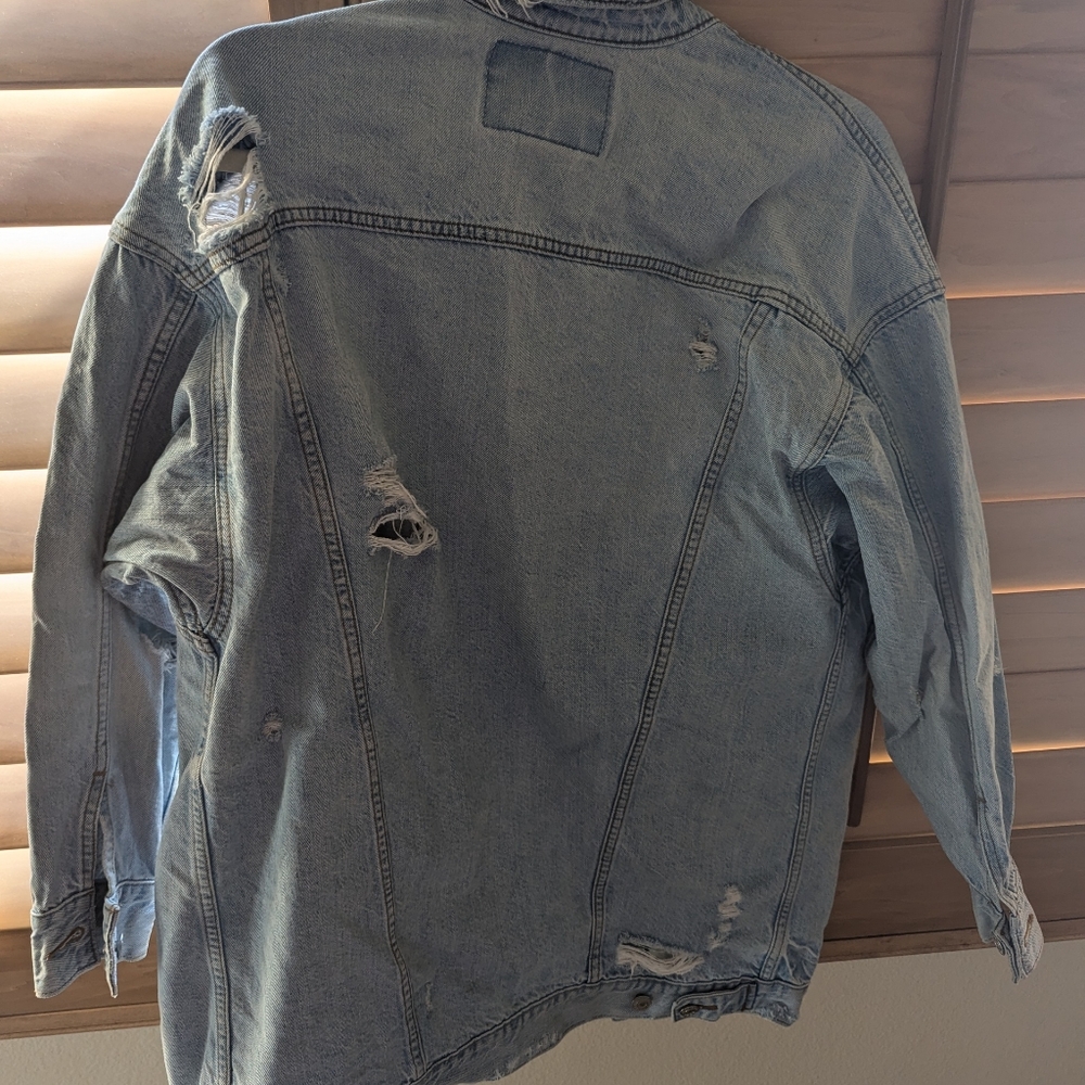 American Eagle Oversized Frayed and Ripped Jean Jacket Size XXS (Oversized)